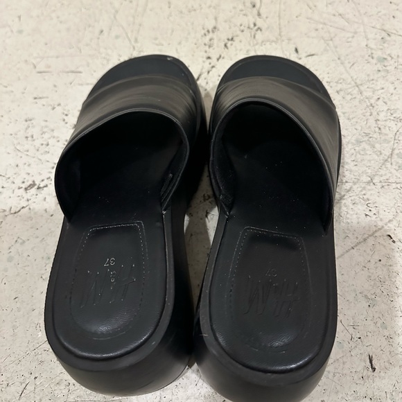 H&M Platform Sandals - Picture 2 of 4